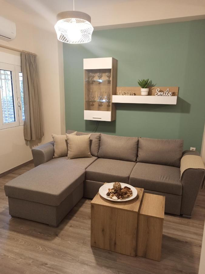 Studio 11 Kavála Luaran gambar
