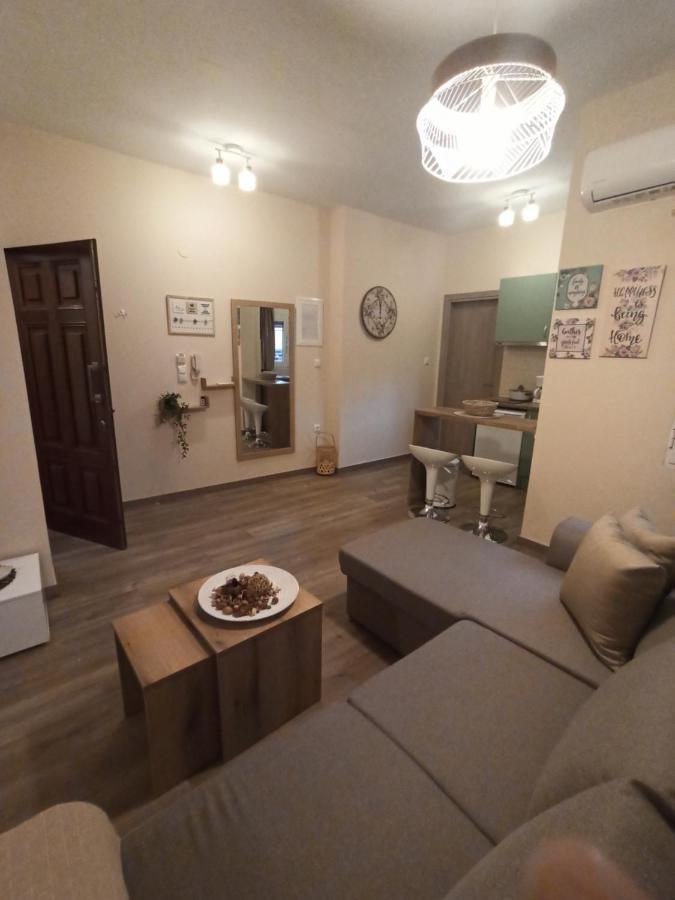 Studio 11 Kavála Luaran gambar