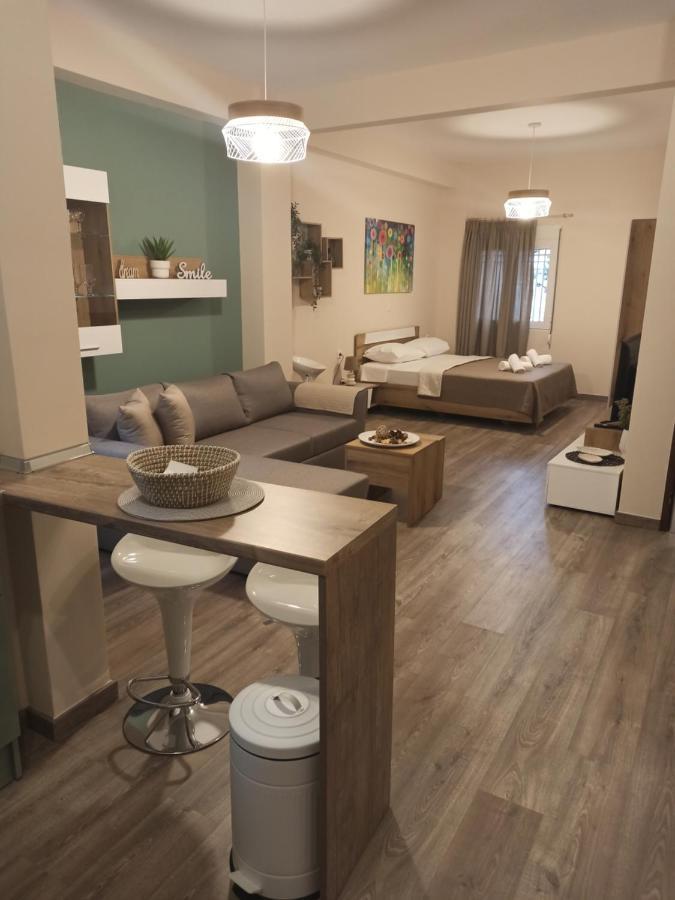 Studio 11 Kavála Luaran gambar